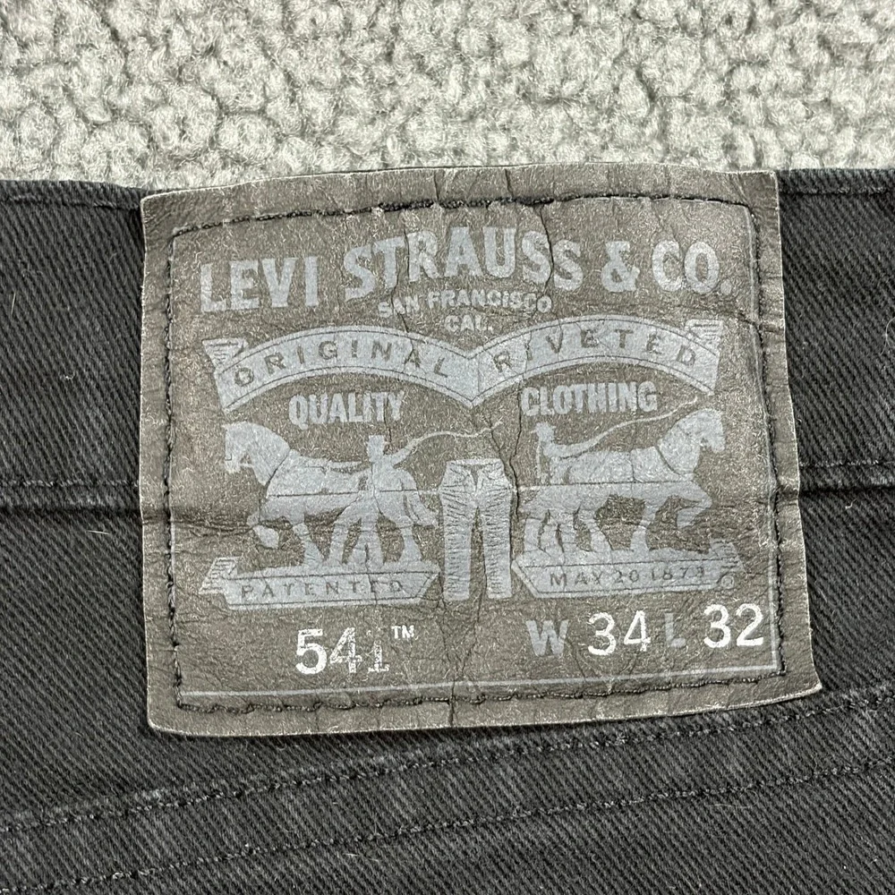 Levi's Jeans Mens 34x32 Black 541 Athletic Taper Stretch Denim Pants 18181-0019